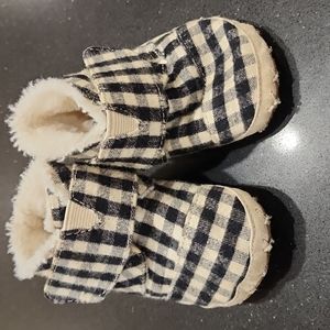 Infant Tom's shoes